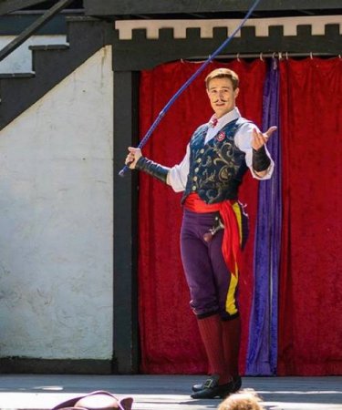 Jacques ze Whipper with Ses Carny